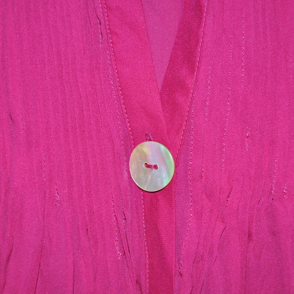 ELIZABETH & JAMES Raspberry Sleeveless Tokyo Top - Picture 5 of 7